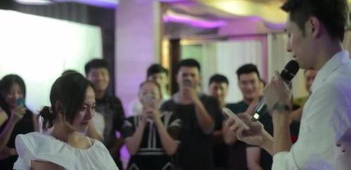 吃瓜群眾碰到明星視頻,吃瓜群眾鏡頭下的意外邂逅